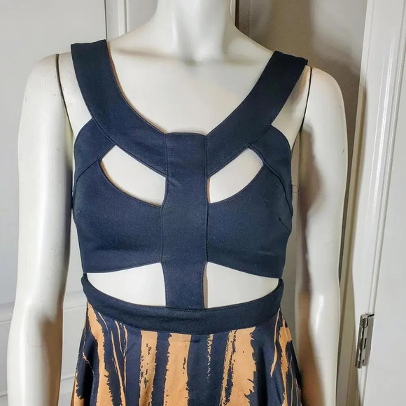 NWT Urban Outfitters Reverse Cut-Out Hi-Lo Skirt Dress Size Small - Picture 7 of 15